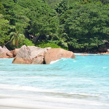 The Old School Self-Catering Apartment Praslin ภายนอก รูปภาพ