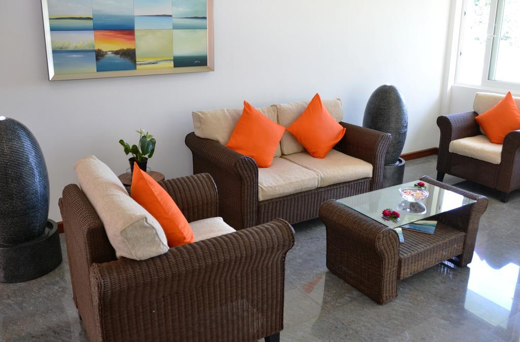 The Old School Self-Catering Apartment Praslin ภายนอก รูปภาพ