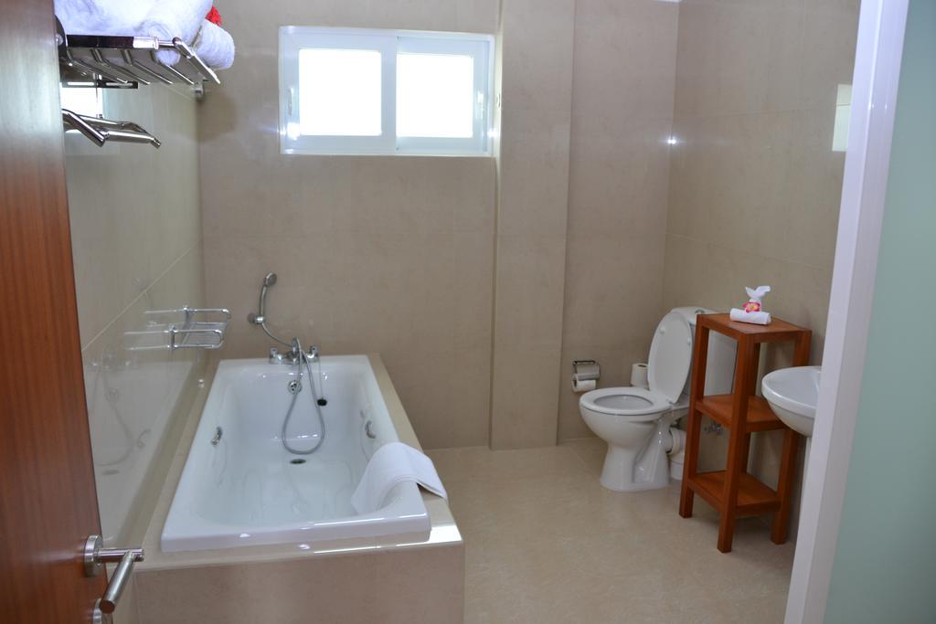The Old School Self-Catering Apartment Praslin ภายนอก รูปภาพ