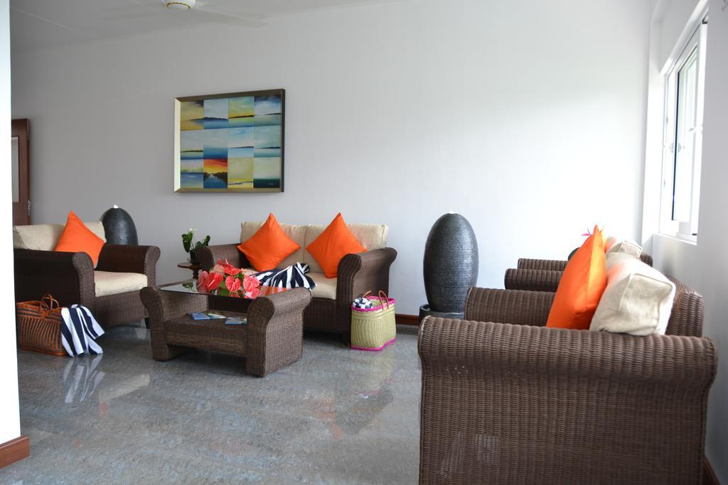 The Old School Self-Catering Apartment Praslin ภายนอก รูปภาพ